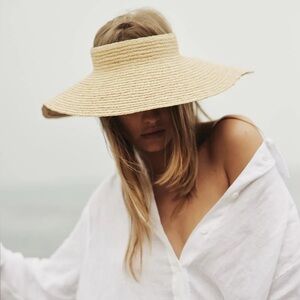 JANESSA LEONE NWT Lesley Wide Brim Raffia Straw Hat Visor M